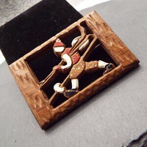 ANTIQUE SCANDINAVIAN ALPS CARVED ROSEWOOD SNOW SKIER CUT OUT IMAGE PIN D1